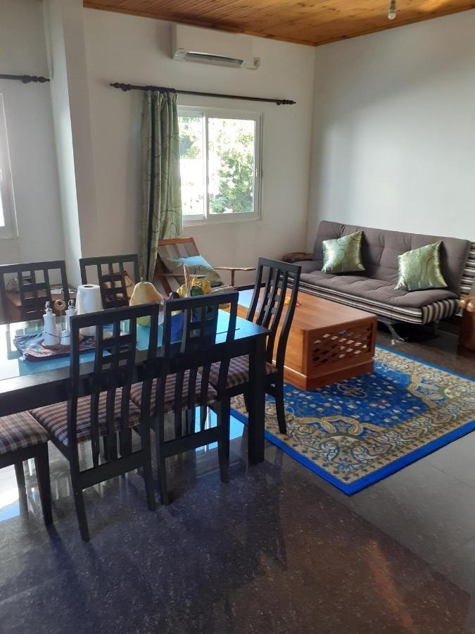 ויקטוריה Corner Bay Apartments Beau Vallon,Mahe מראה חיצוני תמונה