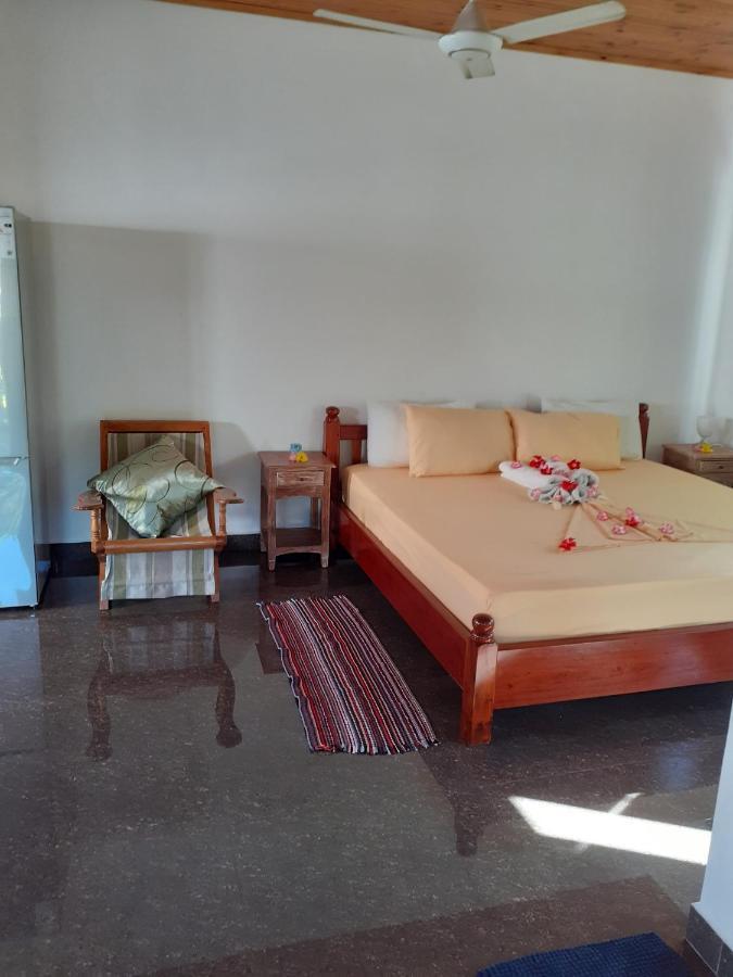 ויקטוריה Corner Bay Apartments Beau Vallon,Mahe מראה חיצוני תמונה